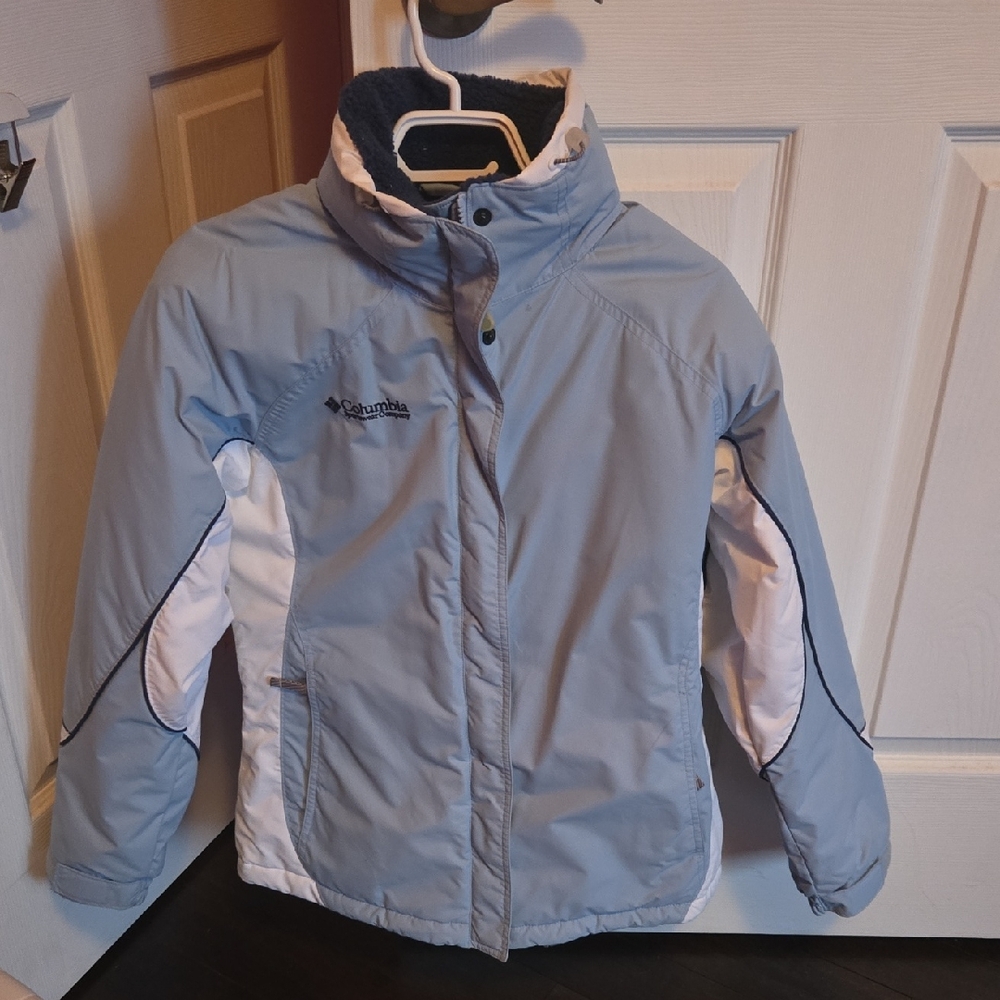 Columbia Womens Light Blue and White Puffer Jacket